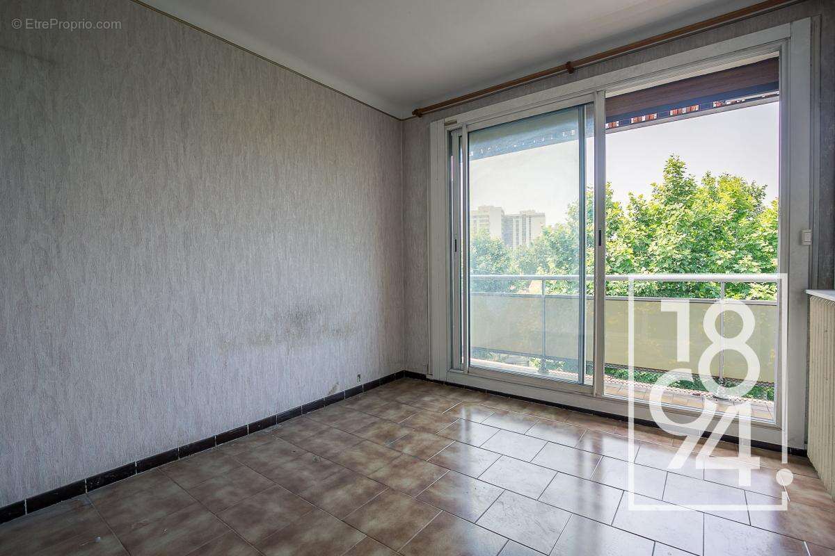 Appartement à MARSEILLE-14E