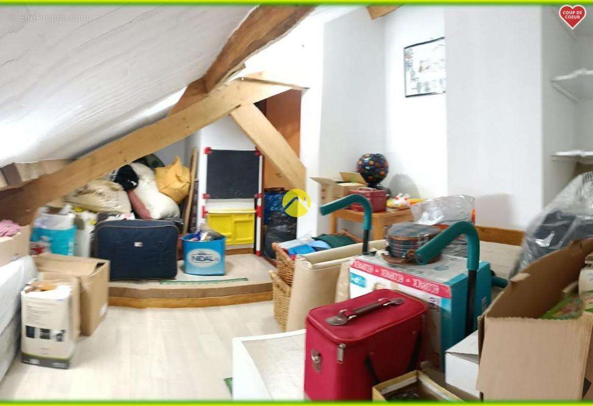 Maison à NEUVY-SUR-BARANGEON