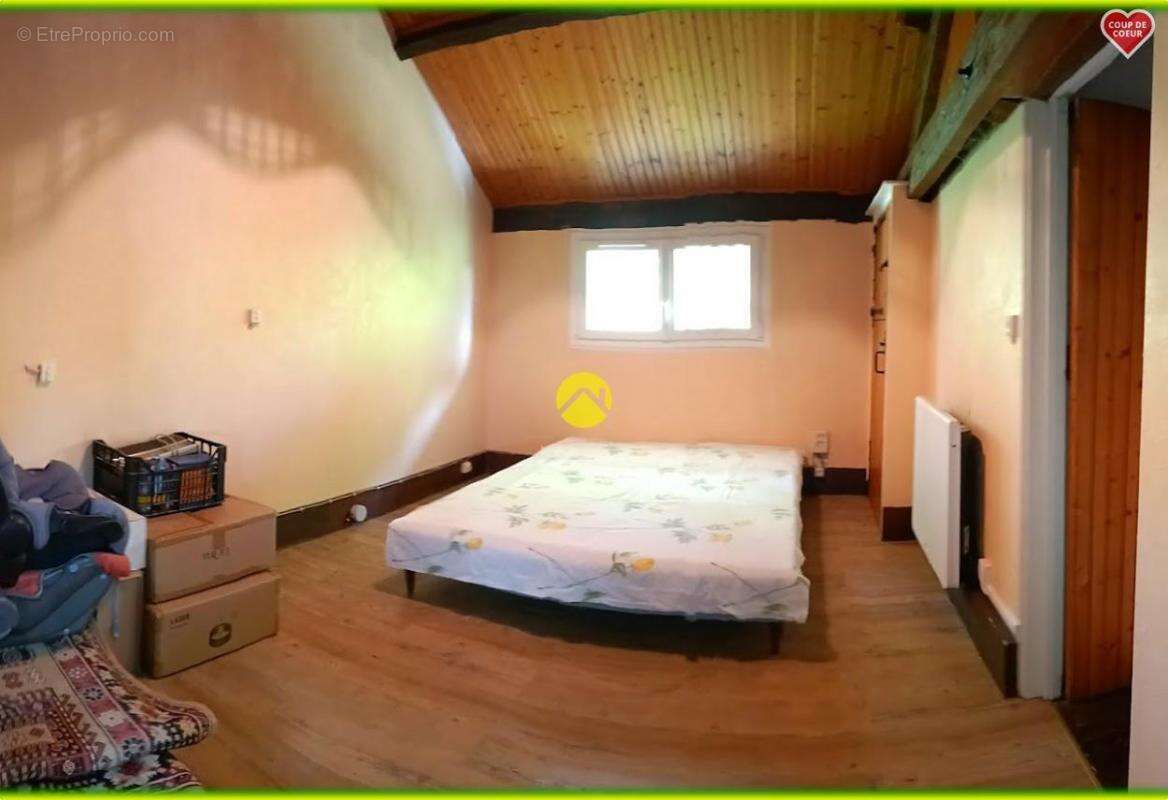 Maison à NEUVY-SUR-BARANGEON