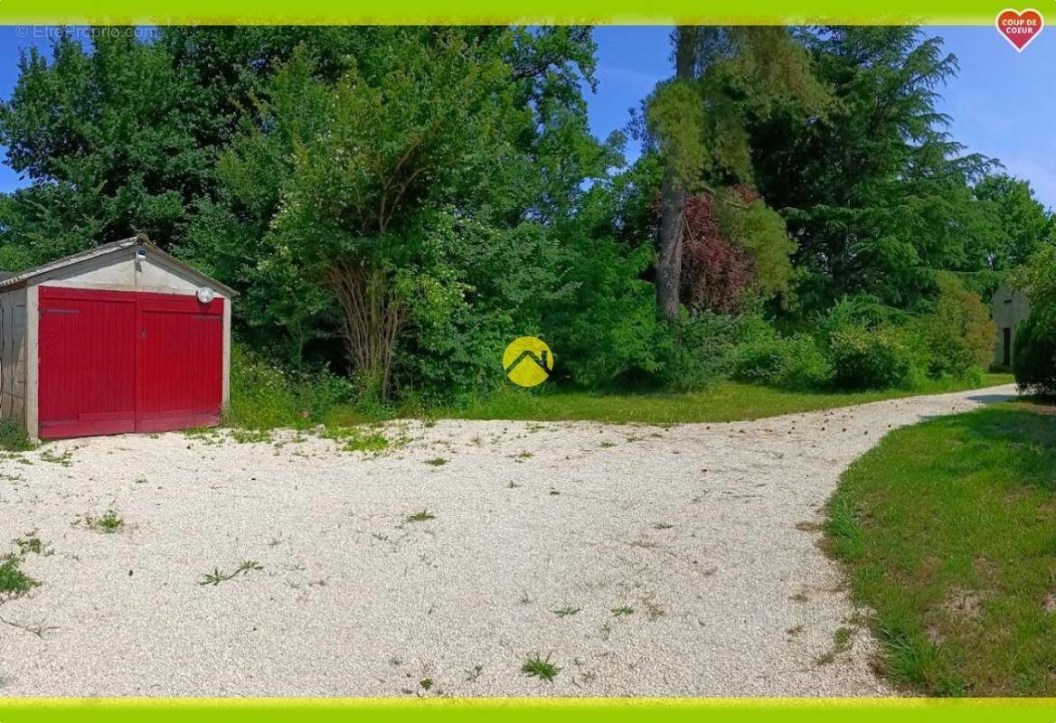 Maison à NEUVY-SUR-BARANGEON