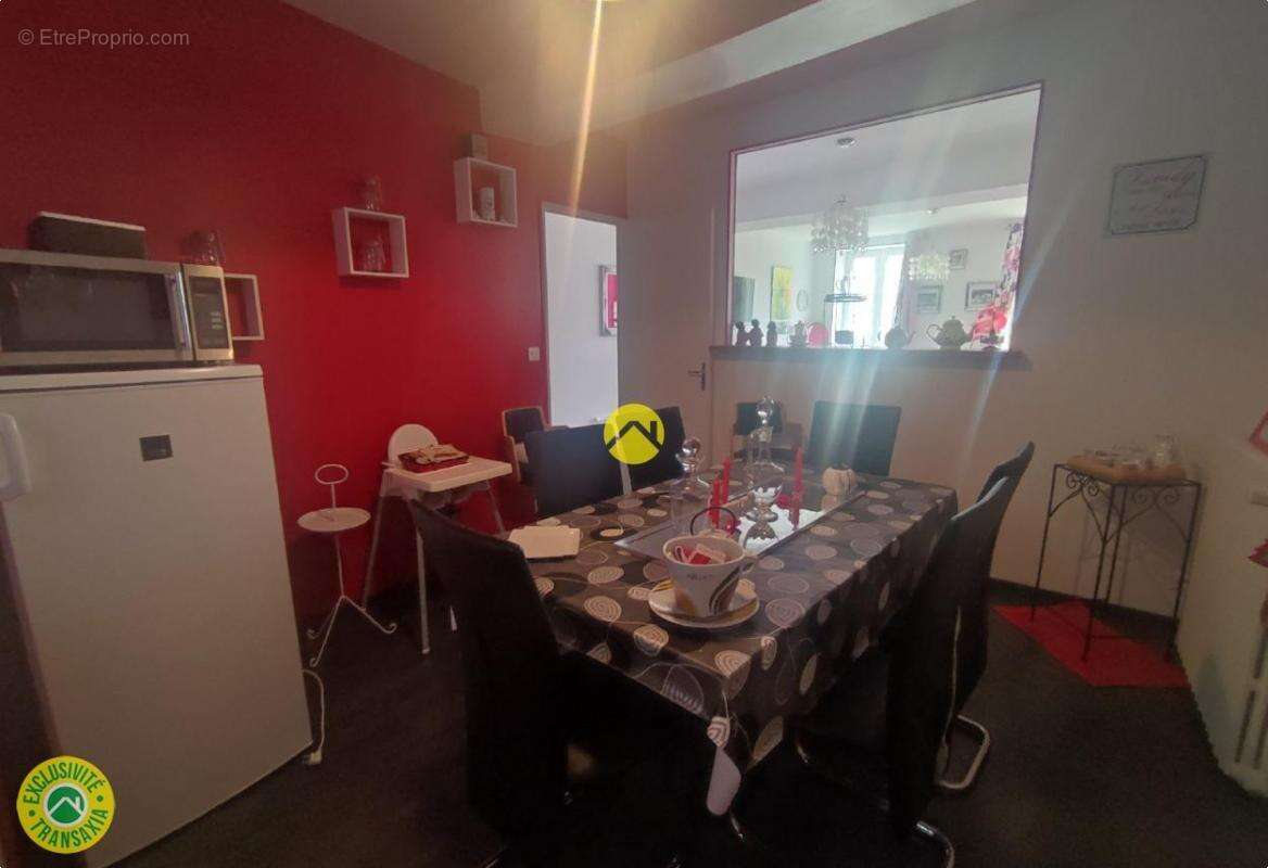 Commerce à VAILLY-SUR-SAULDRE