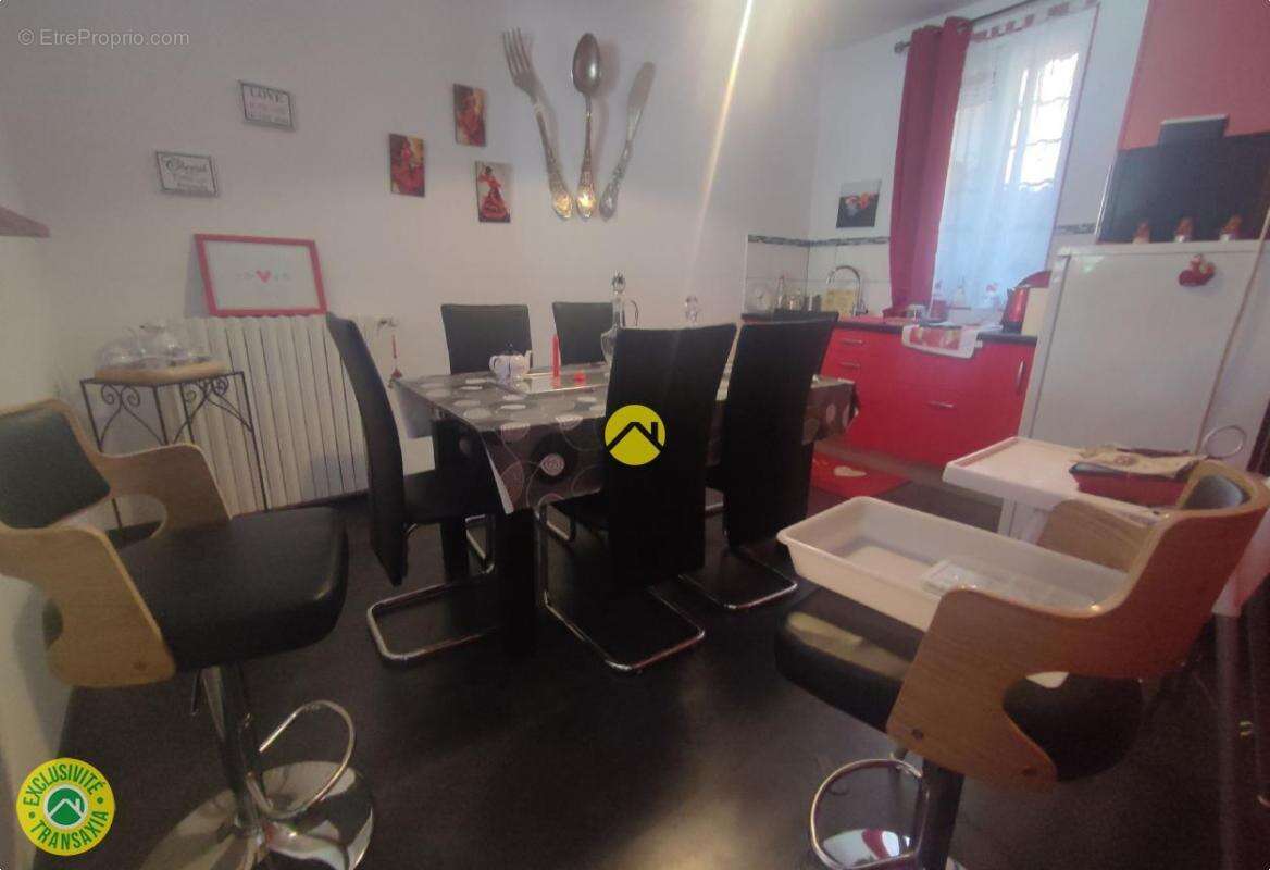 Commerce à VAILLY-SUR-SAULDRE