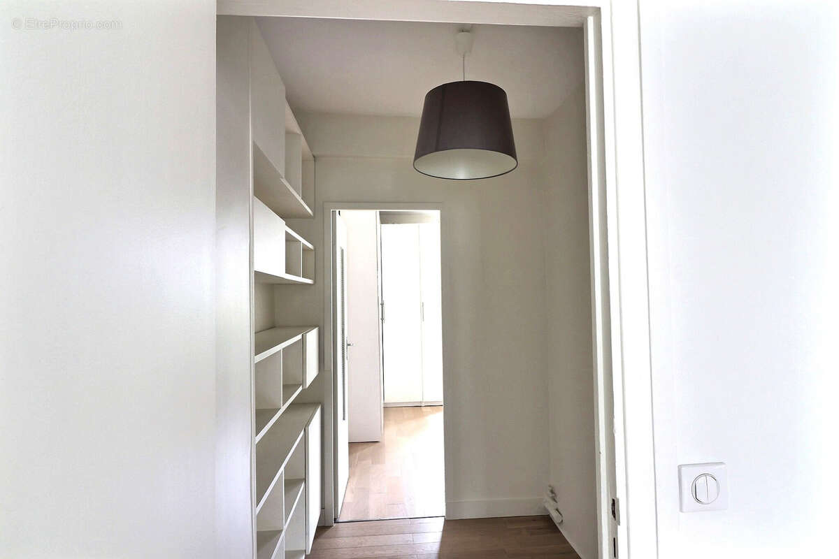 Appartement à PARIS-14E