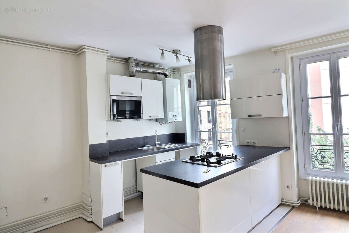 Appartement à PARIS-14E