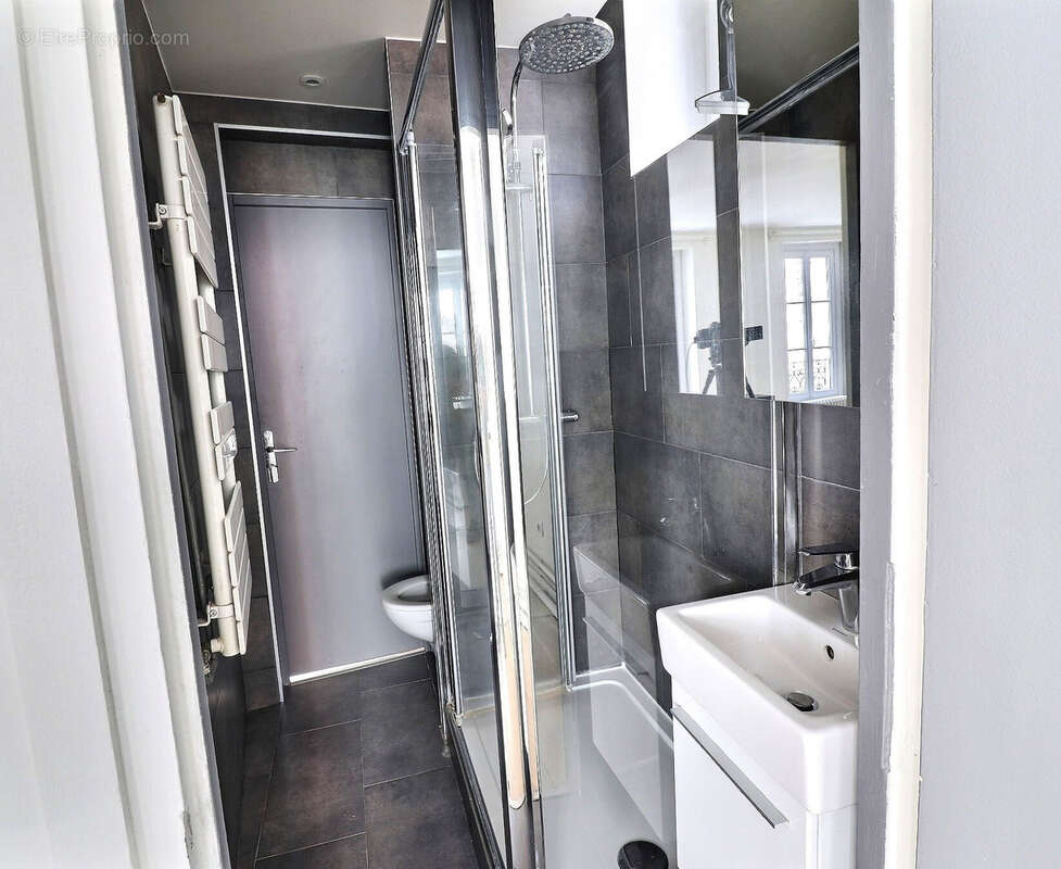 Appartement à PARIS-14E