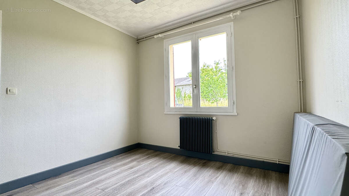 Maison à SAINT-PARDOUX-ISAAC