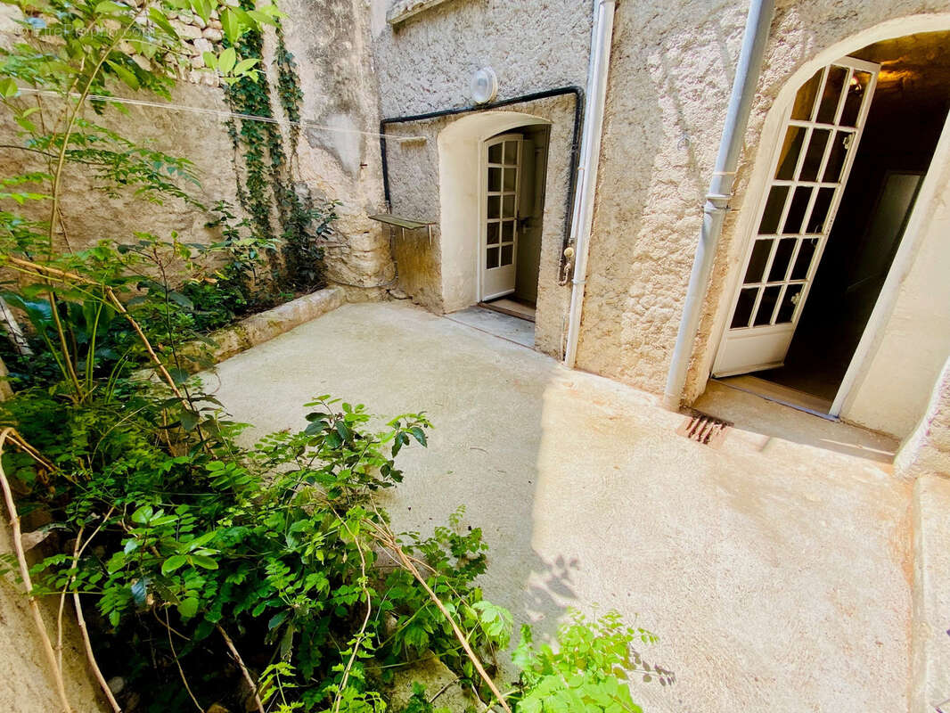 Maison à VILLENEUVE-LES-MAGUELONE