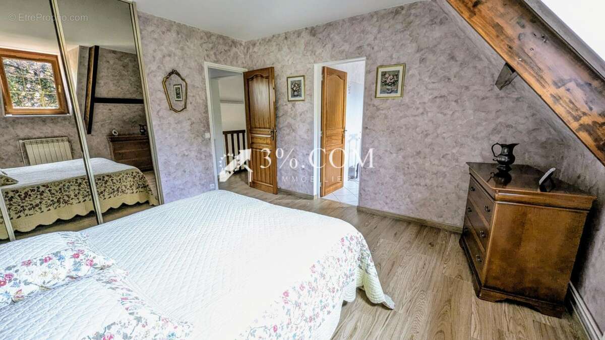 Maison à VERNEUIL-SUR-SEINE