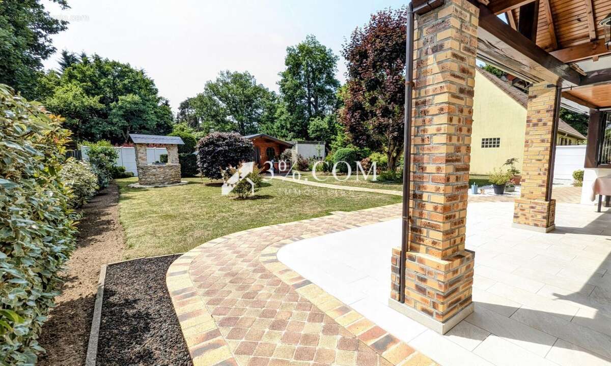 Maison à VERNEUIL-SUR-SEINE