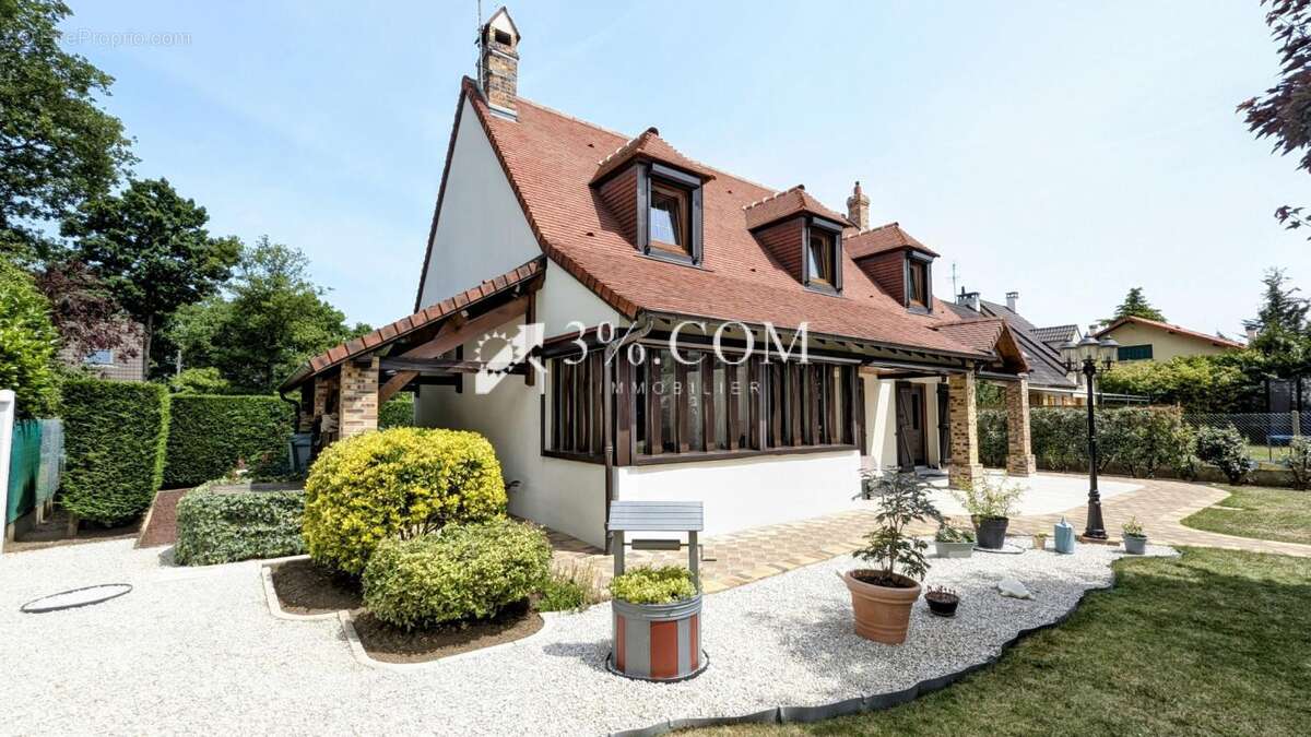 Maison à VERNEUIL-SUR-SEINE