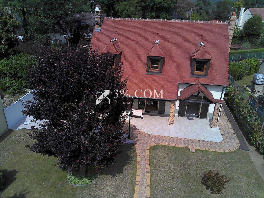 Maison à VERNEUIL-SUR-SEINE