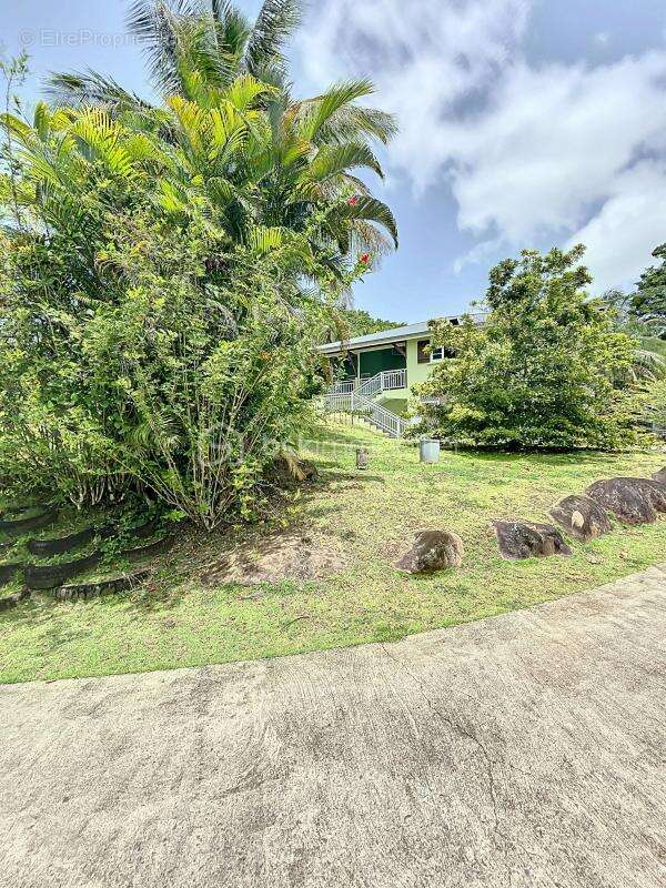 Maison à PETIT-BOURG