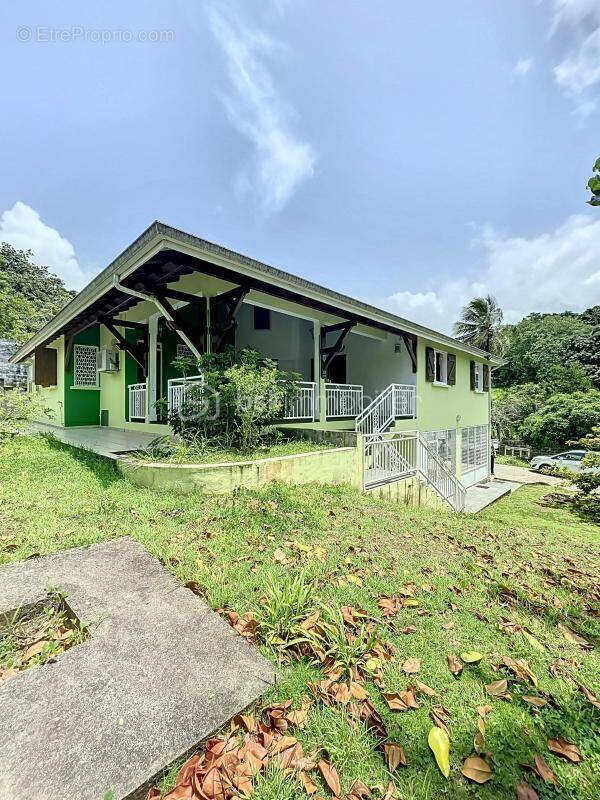 Maison à PETIT-BOURG