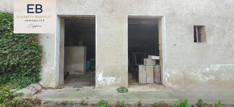 Maison à SAINT-LAURENT-DE-MURE