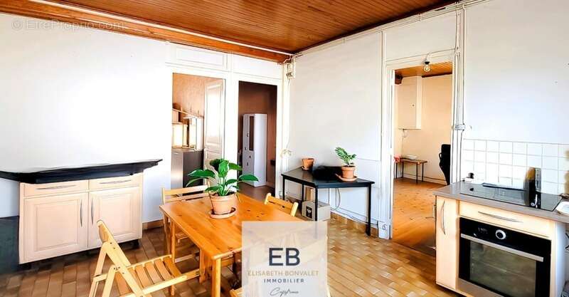 Maison à SAINT-LAURENT-DE-MURE