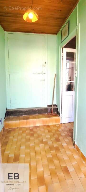 Maison à SAINT-LAURENT-DE-MURE