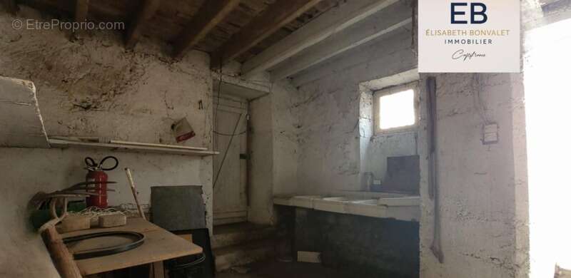 Maison à SAINT-LAURENT-DE-MURE