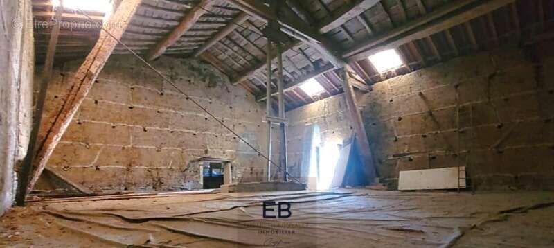 Maison à SAINT-LAURENT-DE-MURE