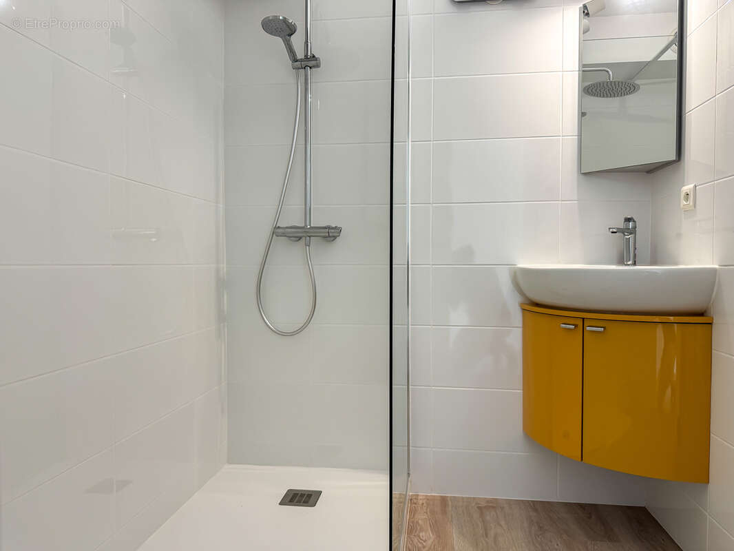 Appartement à VAUX-SUR-MER