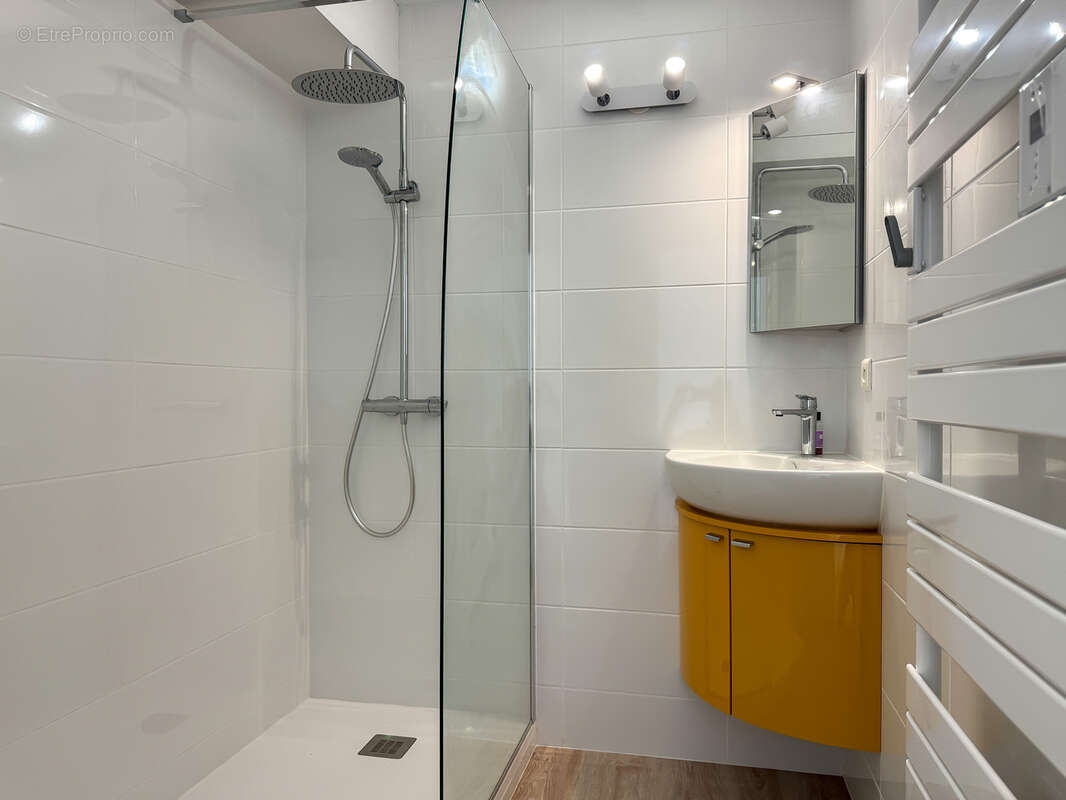 Appartement à VAUX-SUR-MER