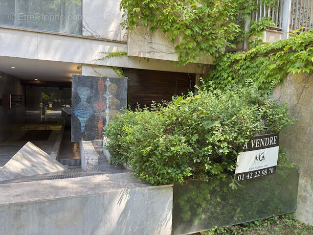 Appartement à NEUILLY-SUR-SEINE