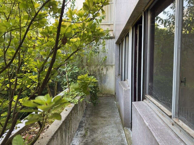 Commerce à NEUILLY-SUR-SEINE