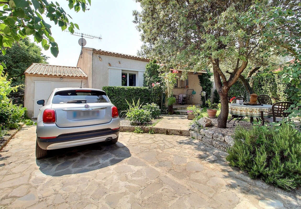 Maison à SAINT-MARTIN-DE-LONDRES