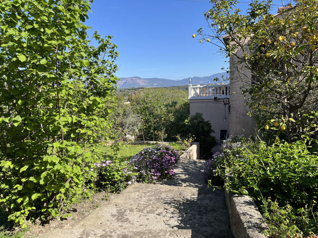 Maison à GROSSETO-PRUGNA