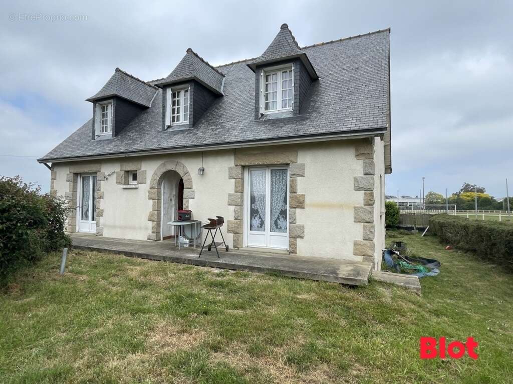 Maison à PLESSIX-BALISSON