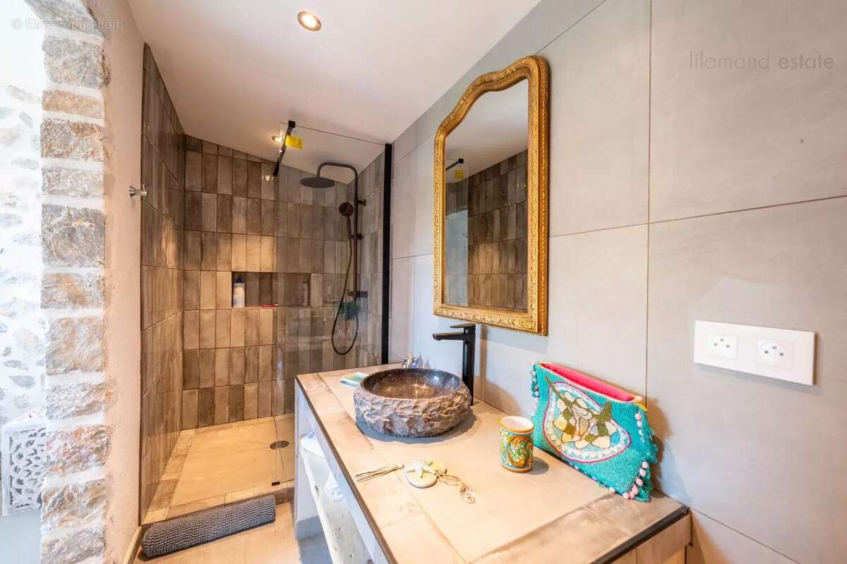 Maison à MOUANS-SARTOUX