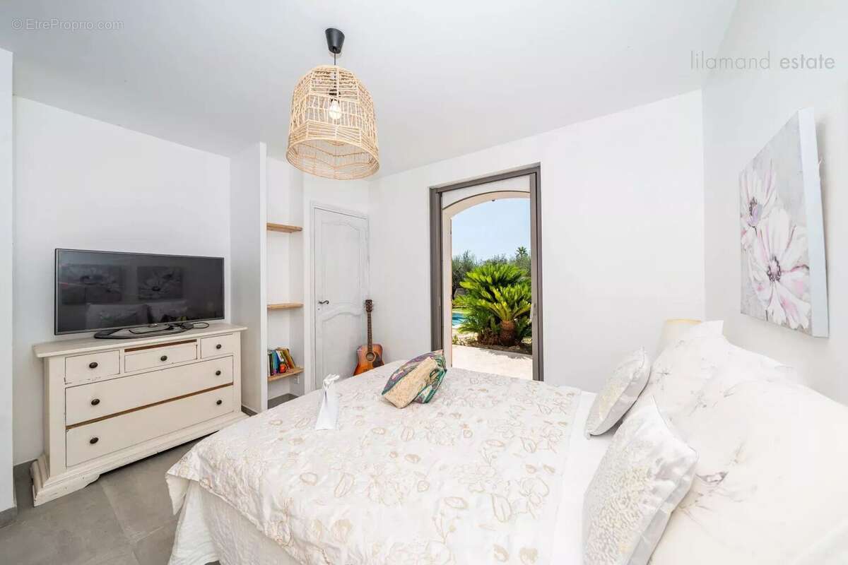 Maison à MOUANS-SARTOUX