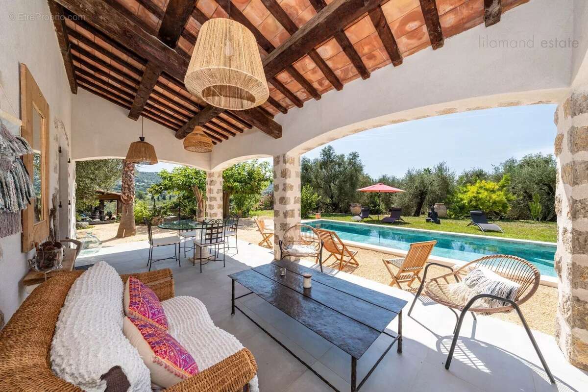 Maison à MOUANS-SARTOUX