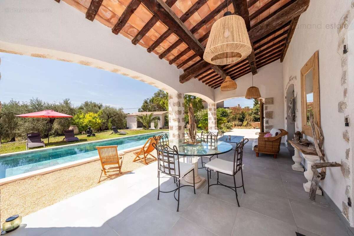 Maison à MOUANS-SARTOUX