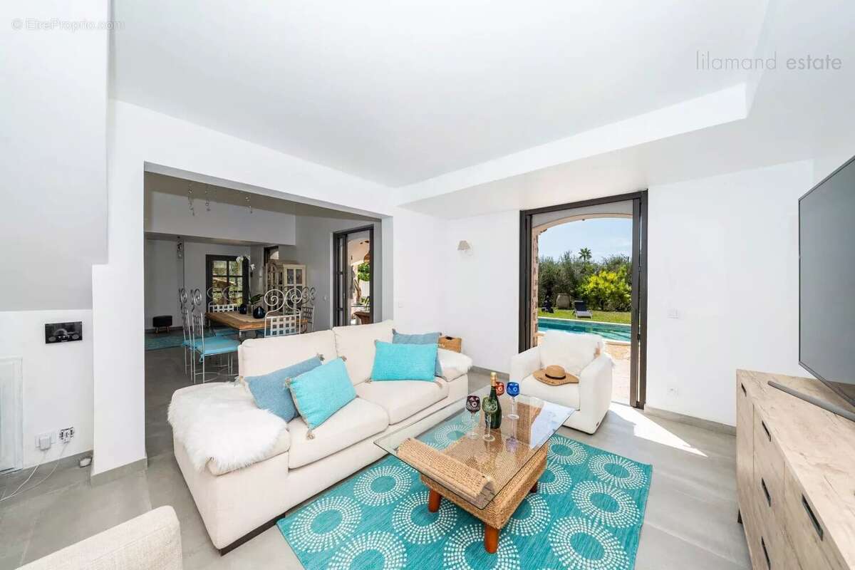 Maison à MOUANS-SARTOUX