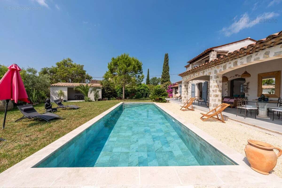 Maison à MOUANS-SARTOUX