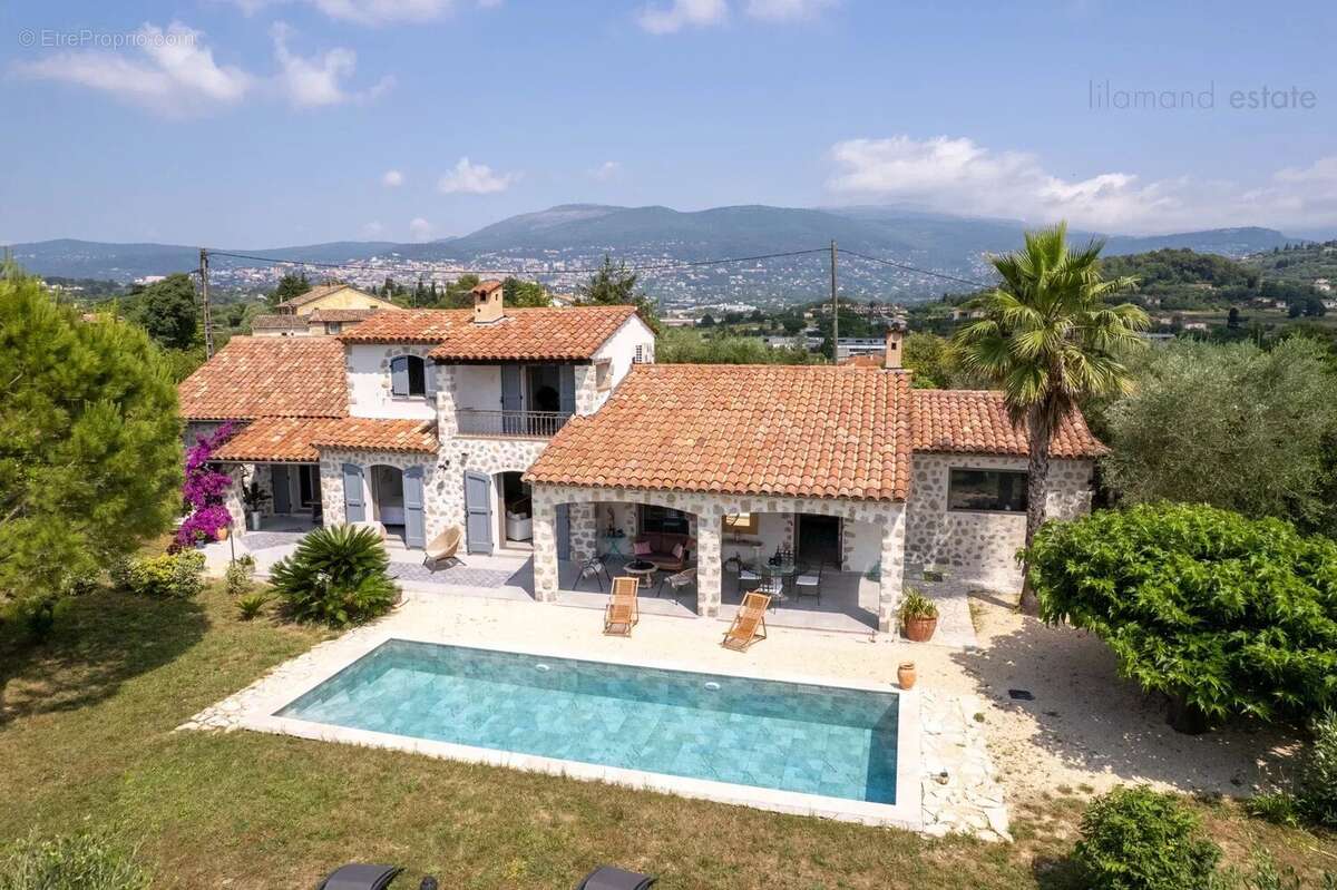 Maison à MOUANS-SARTOUX