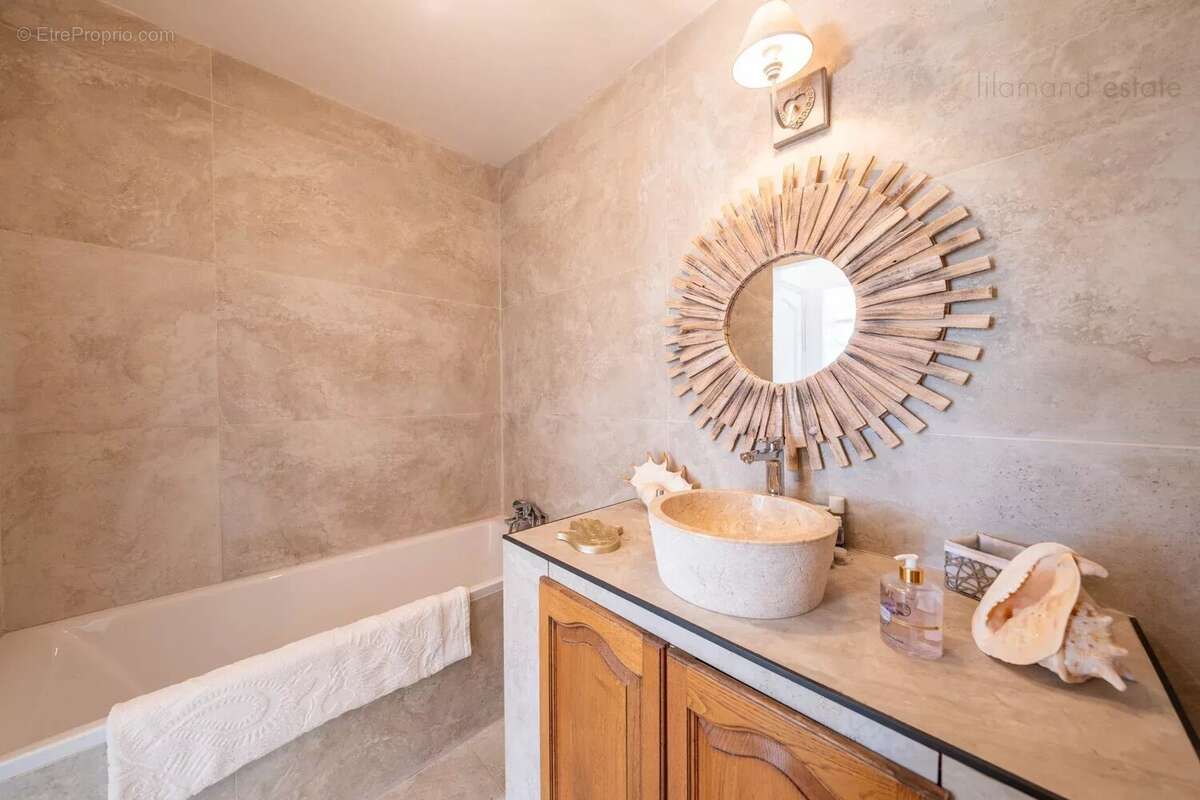 Maison à MOUANS-SARTOUX