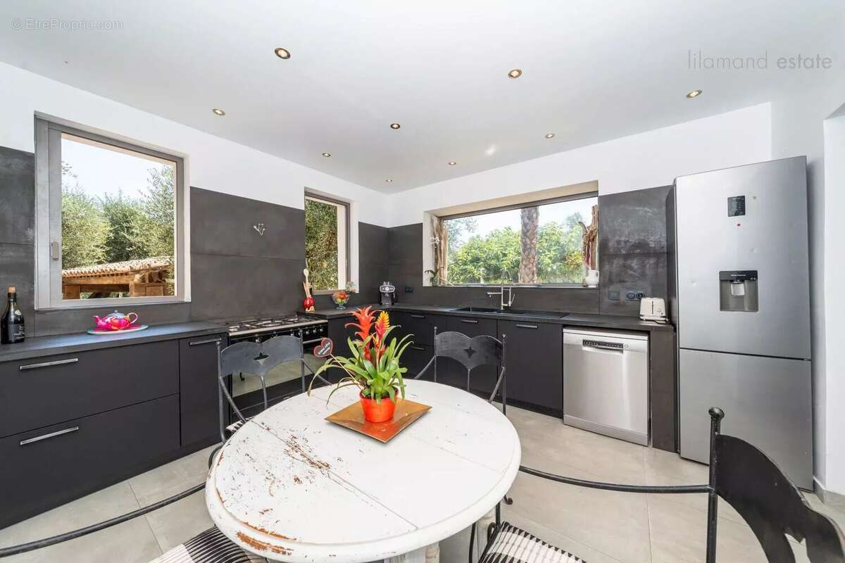 Maison à MOUANS-SARTOUX