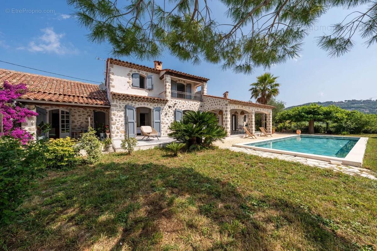 Maison à MOUANS-SARTOUX