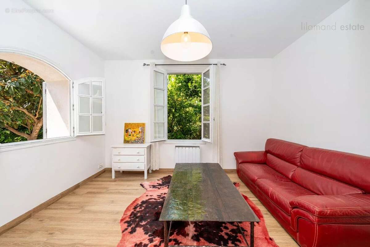 Maison à MOUANS-SARTOUX