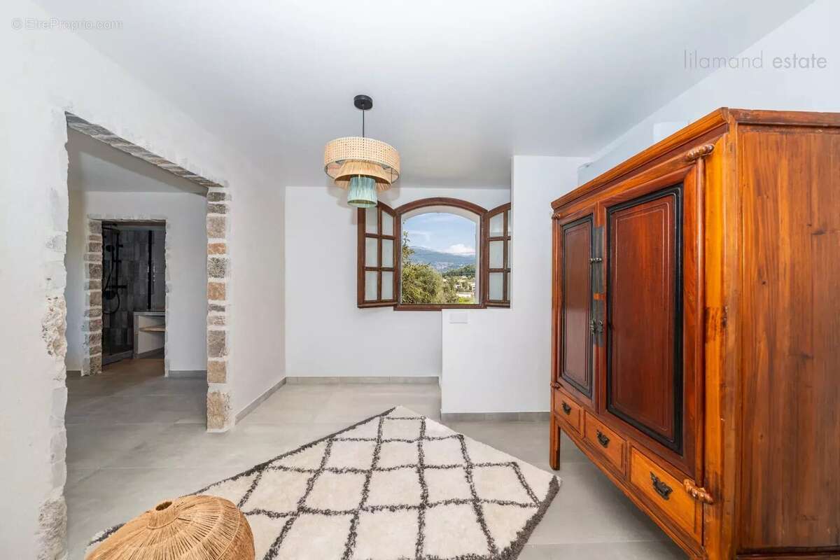 Maison à MOUANS-SARTOUX