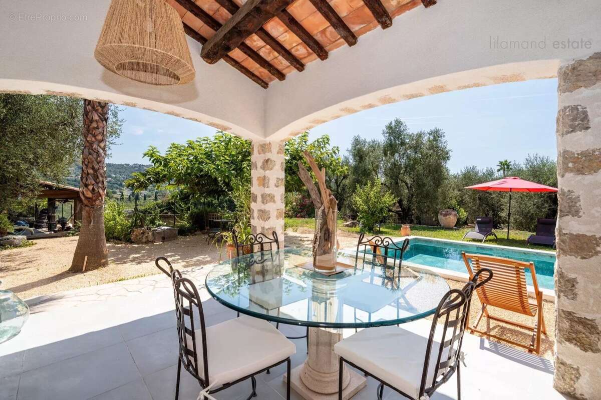 Maison à MOUANS-SARTOUX