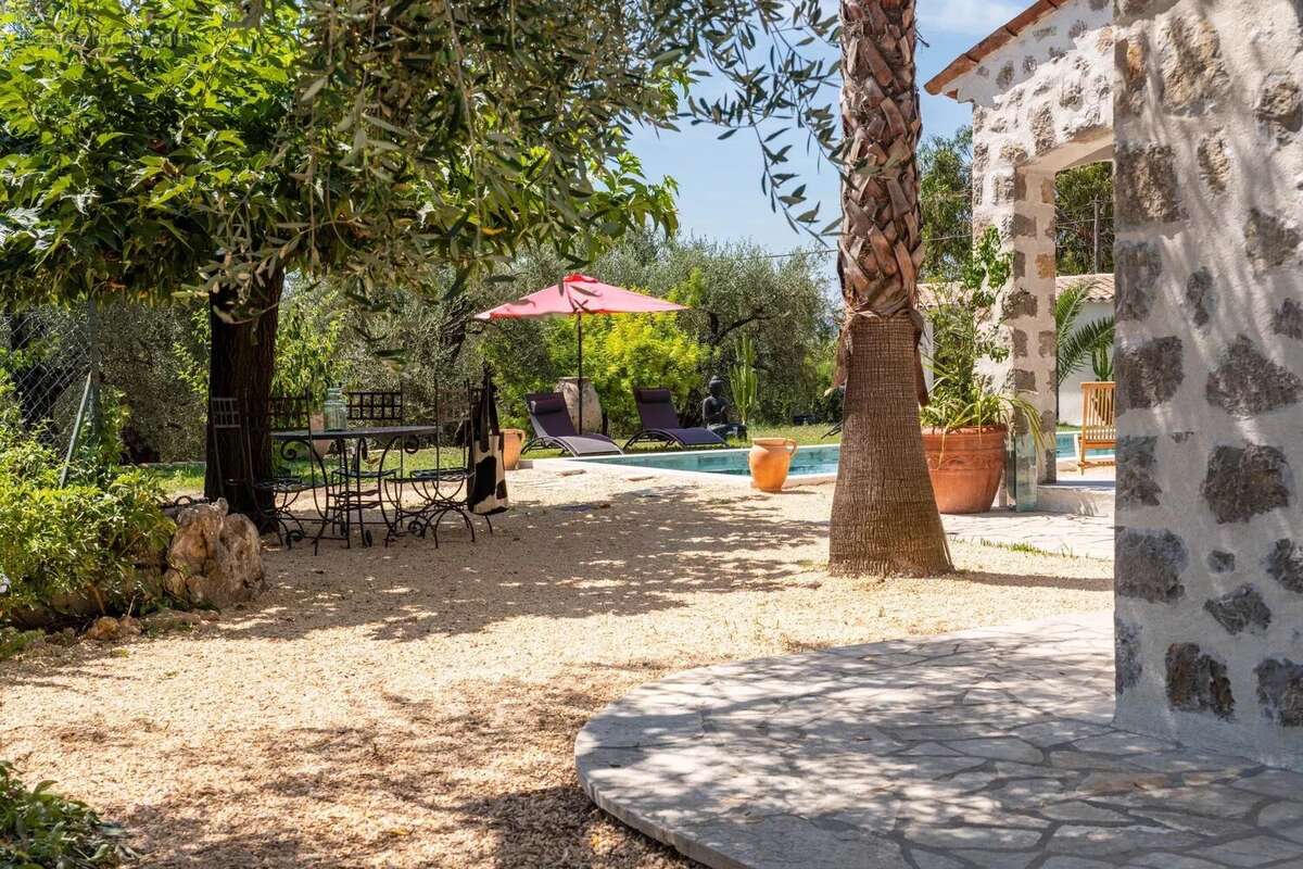 Maison à MOUANS-SARTOUX