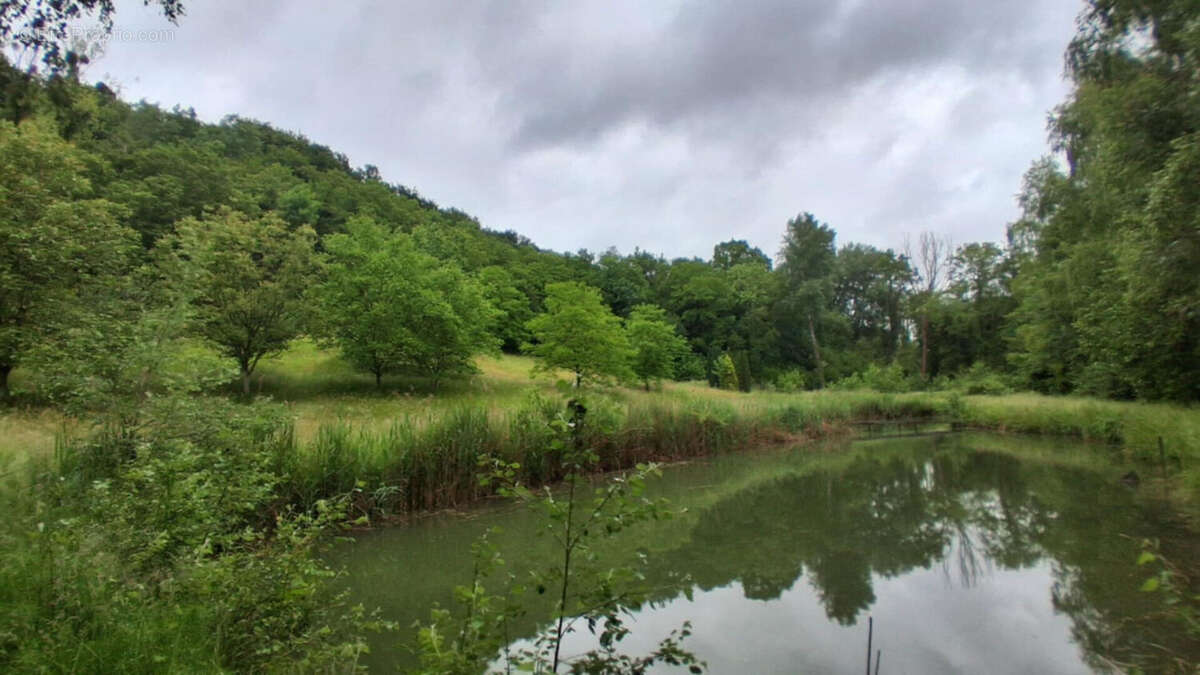 Autre à VERNEUIL-SOUS-COUCY
