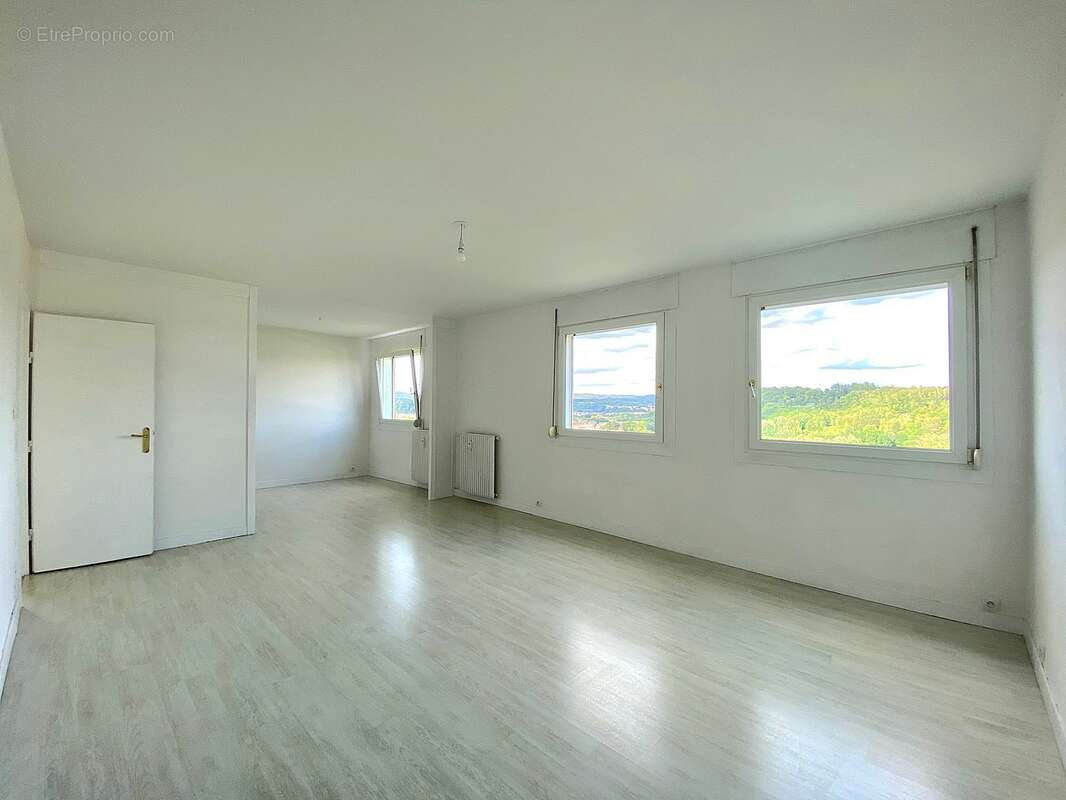 Appartement à CHARLEVILLE-MEZIERES