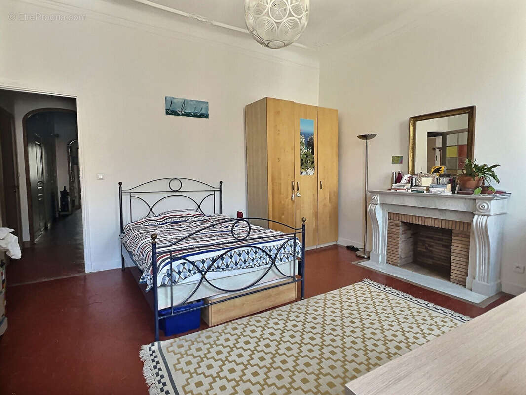 Appartement à MARSEILLE-6E