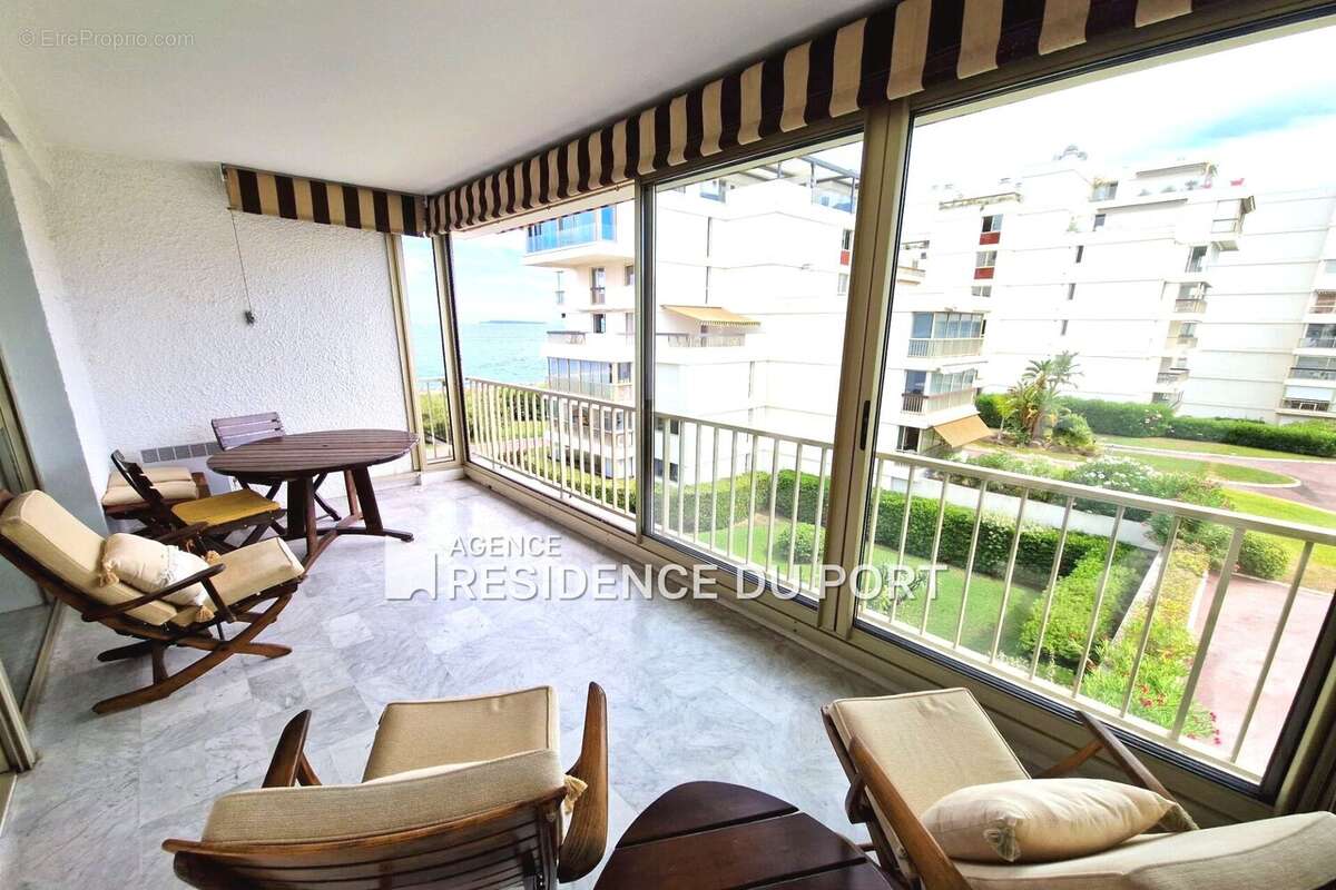 Appartement à MANDELIEU-LA-NAPOULE