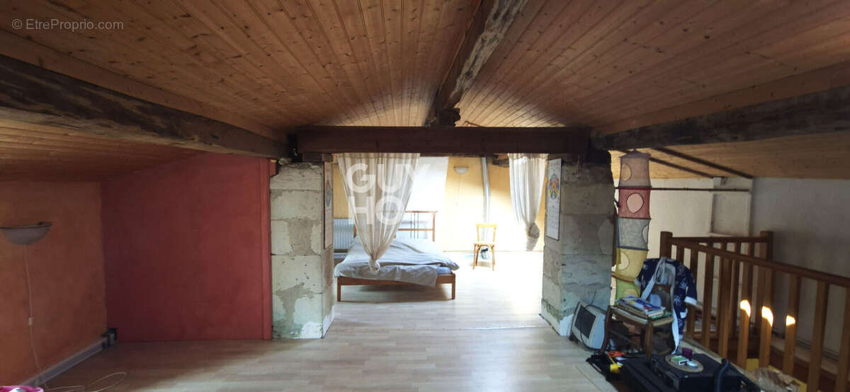 Maison à VENDAYS-MONTALIVET