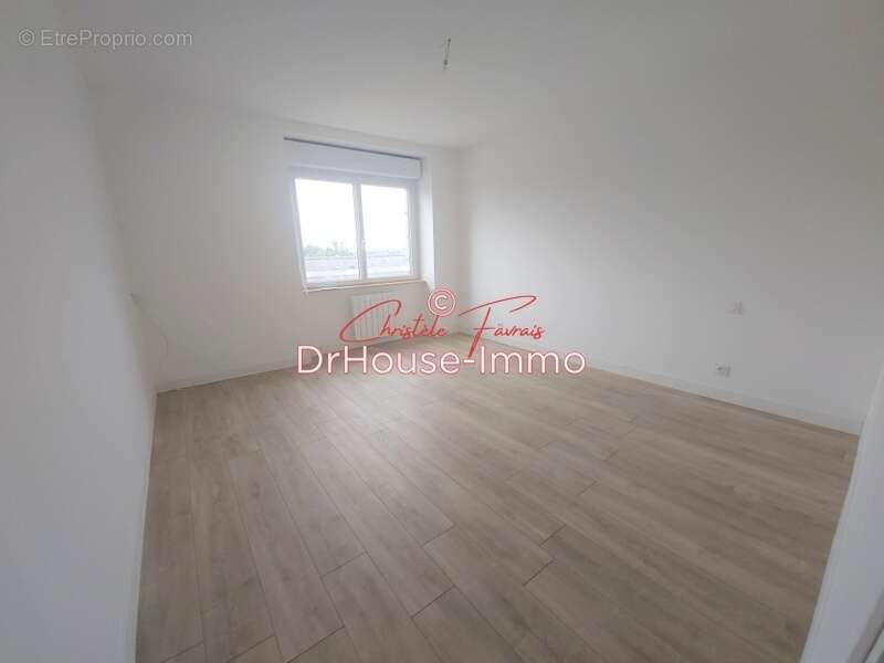 Appartement à LOUVIGNE-DU-DESERT