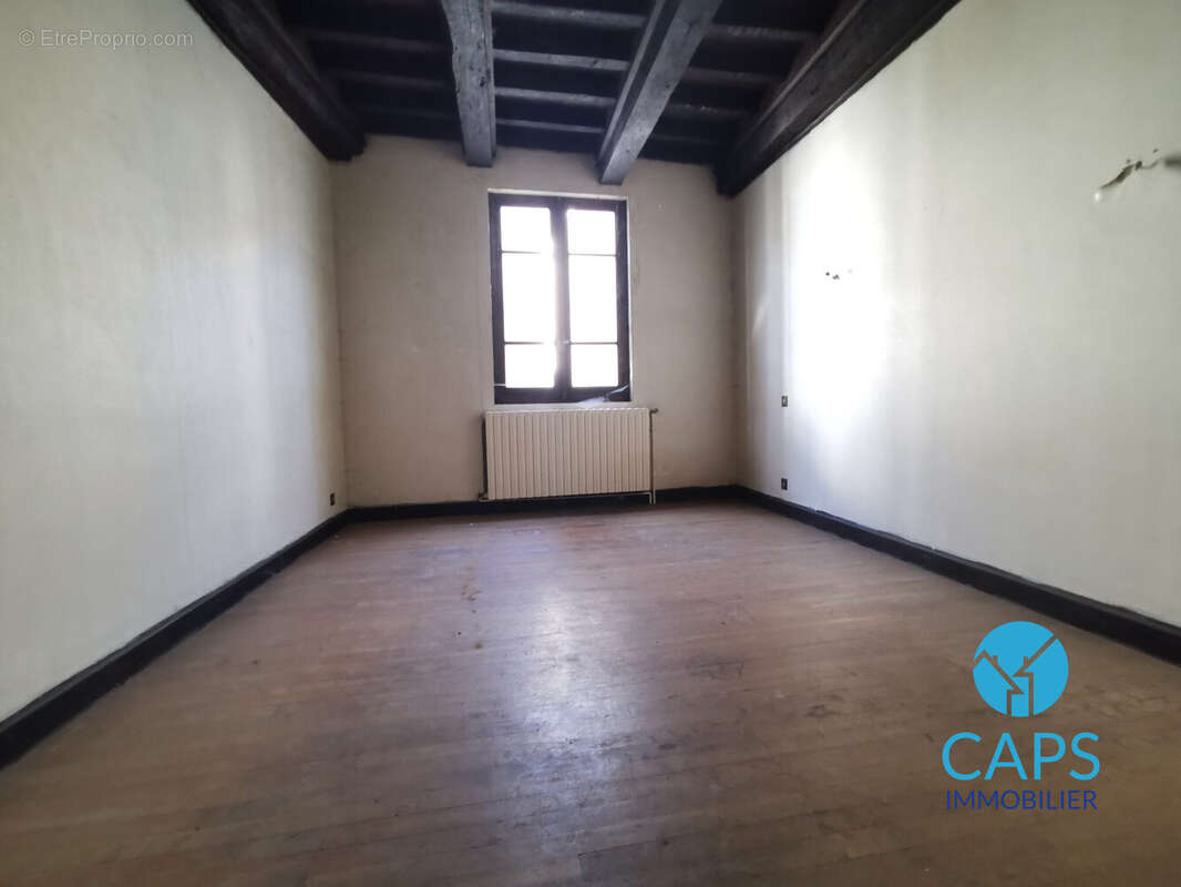 Immeuble à rénover proche de Castres - Appartement à ROQUECOURBE